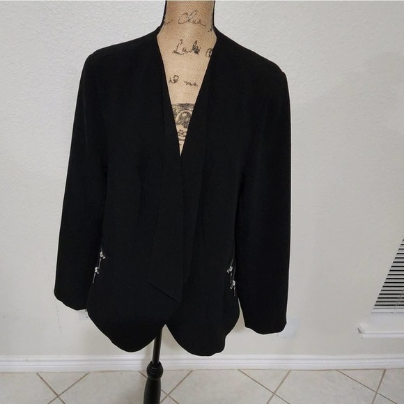 𝅺Torrid double zipper Pointe black blazer plus size 1 1X - Picture 1 of 7